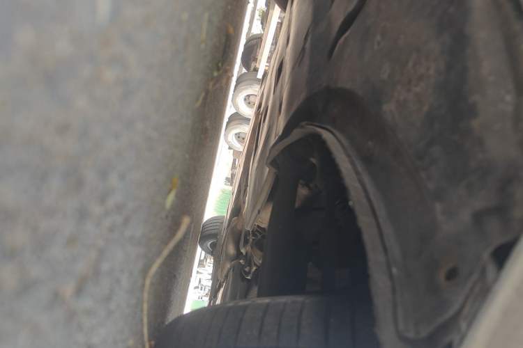 Used Audi A4L 2012 2.0 TFSI automatic Comfort trim level Chassis Front Left