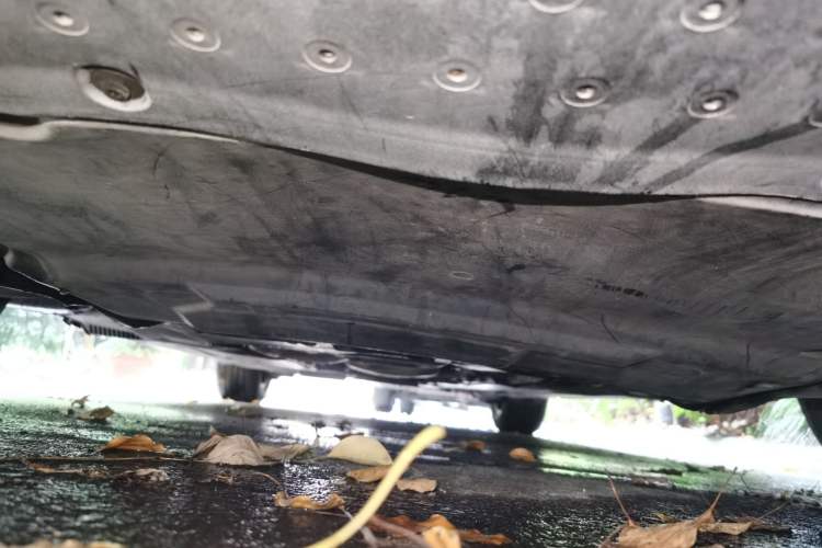 Used Audi A4L 2012 2.0 TFSI automatic standard version Chassis Front