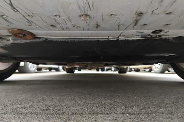 Used Audi A4L 2012 2.0 TFSI automatic standard version Chassis Front