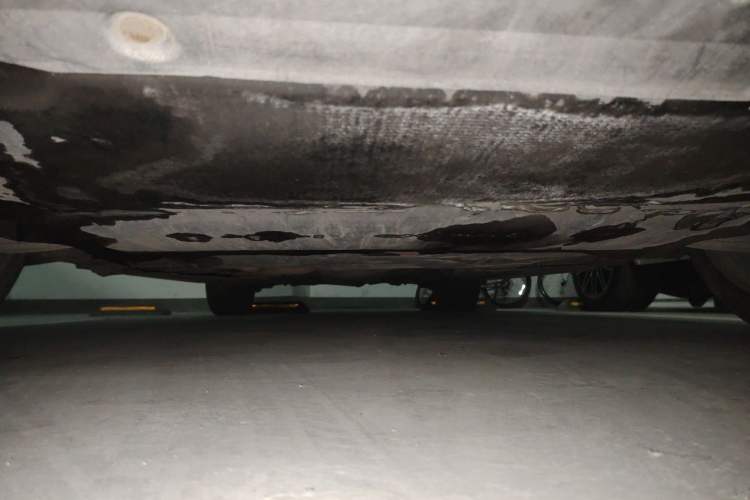 Used Audi A4L 2012 2.0 TFSI automatic Comfort trim level Chassis Front