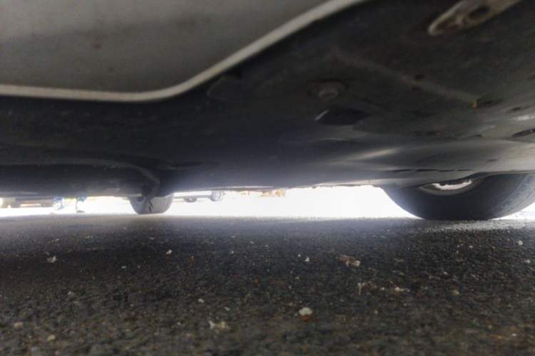 Used Audi A4L 2012 2.0 TFSI automatic standard version Chassis Front Right