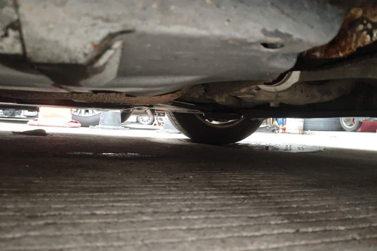 Used Audi A4L 2012 2.0 TFSI automatic Comfort trim level Chassis Front Right