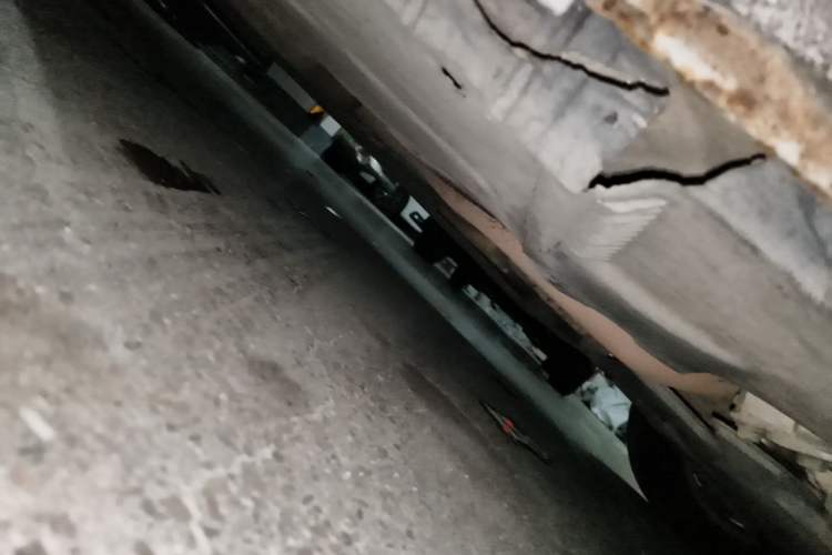 Used Audi A4L 2012 2.0 TFSI automatic standard version Chassis Front Right