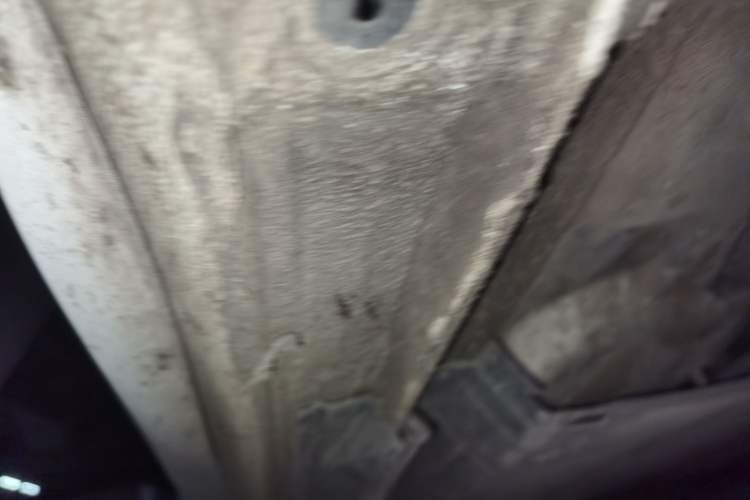 Used Audi A4L 2012 2.0 TFSI automatic standard version Chassis Front Right
