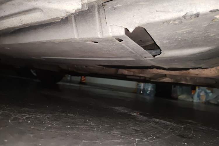 Used Audi A4L 2012 2.0 TFSI automatic standard version Chassis Front Right