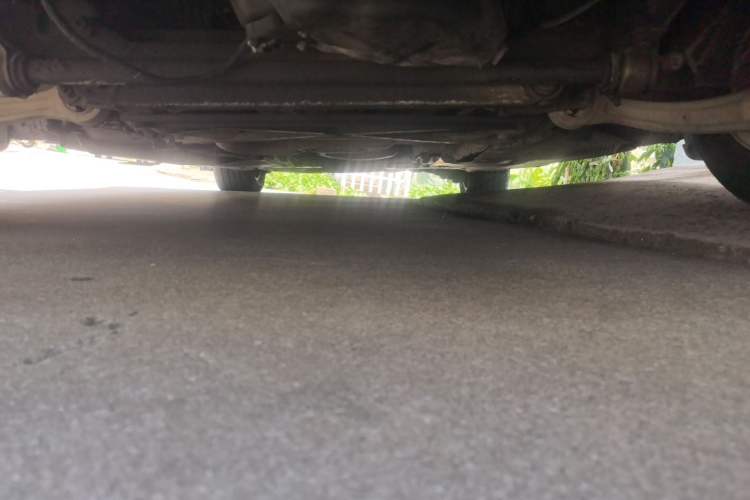 Used Audi A4L 2012 2.0 TFSI automatic Comfort trim level Chassis Front