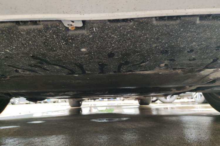 Used Audi A4L 2012 2.0 TFSI automatic Comfort trim level Chassis Front