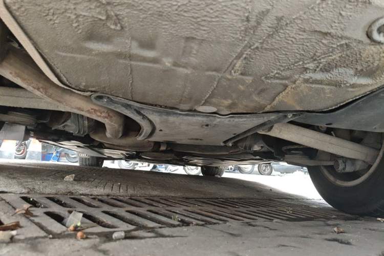 Used Audi A4L 2012 2.0 TFSI automatic Comfort trim level Chassis Rear