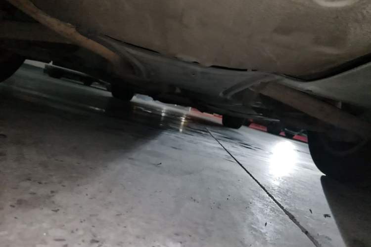 Used Audi A4L 2012 2.0 TFSI automatic standard version Chassis Rear