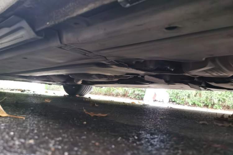 Used Audi A4L 2012 2.0 TFSI automatic standard version Chassis Rear Left