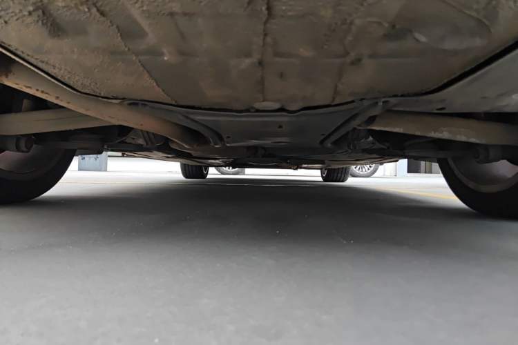 Used Audi A4L 2012 2.0 TFSI automatic standard version Chassis Rear