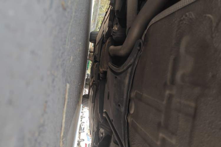 Used Audi A4L 2012 2.0 TFSI automatic Comfort trim level Chassis Rear