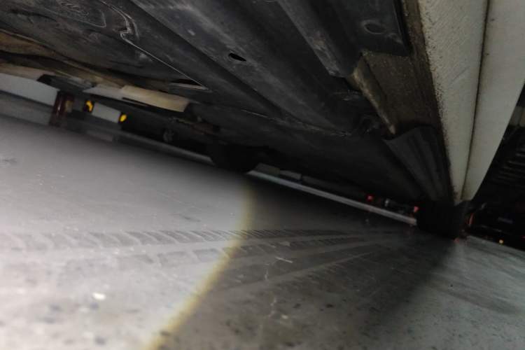Used Audi A4L 2012 2.0 TFSI automatic standard version Chassis Rear Right