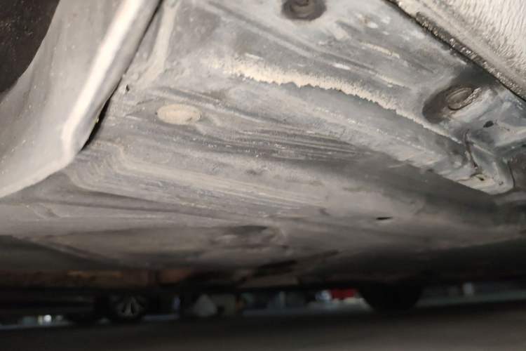 Used Audi A4L 2012 2.0 TFSI automatic Comfort trim level Chassis Rear Right
