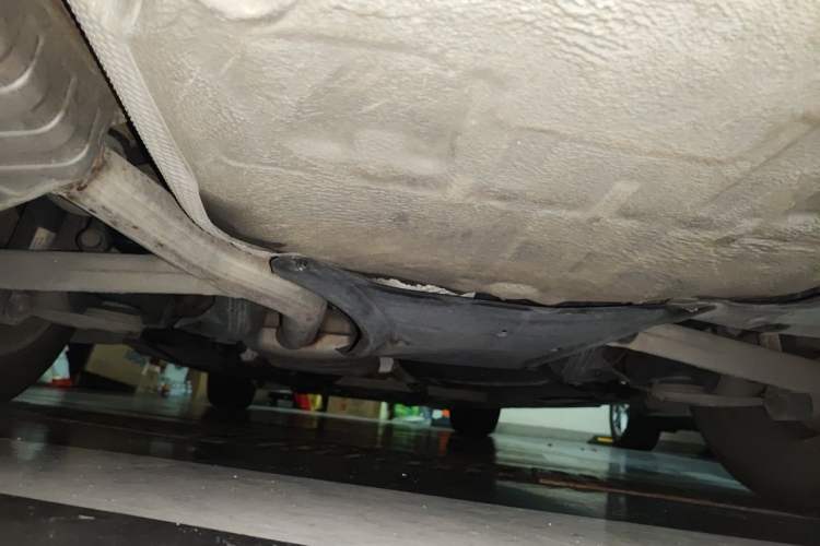 Used Audi A4L 2012 2.0 TFSI automatic standard version Chassis Rear