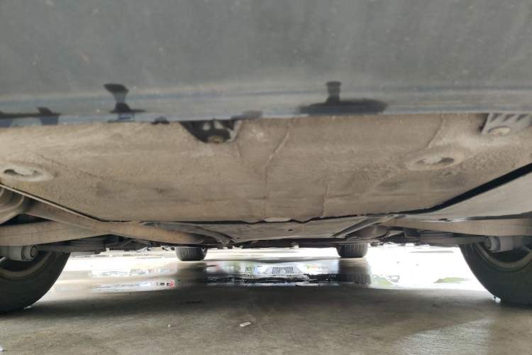 Used Audi A4L 2012 2.0 TFSI automatic Comfort trim level Chassis Rear