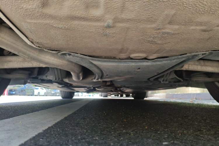 Used Audi A4L 2012 2.0 TFSI automatic Comfort trim level Chassis Rear