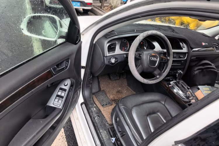 Used Audi A4L 2012 2.0 TFSI automatic luxury version Driver Seat