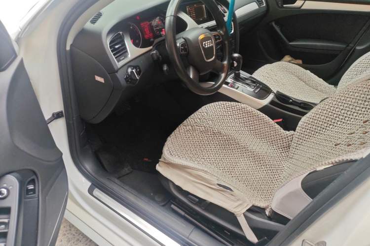 Used Audi A4L 2012 2.0 TFSI automatic standard version Driver Seat