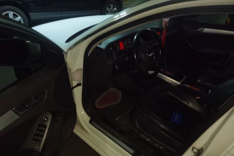 Used Audi A4L 2012 2.0 TFSI automatic standard version Driver Seat