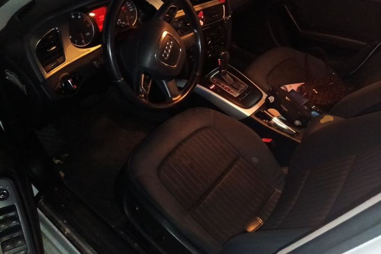 Used Audi A4L 2012 2.0 TFSI automatic standard version Driver Seat