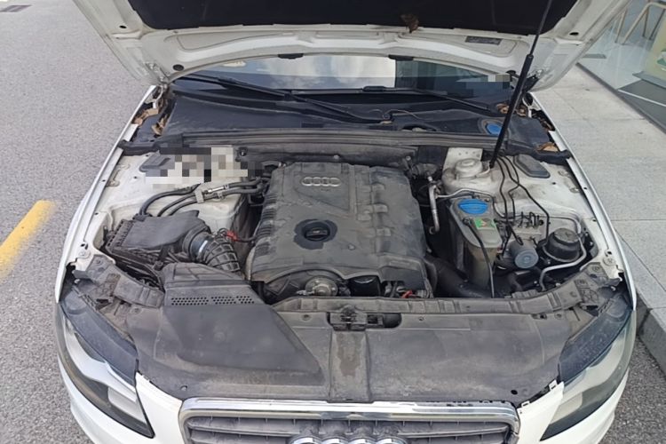 Used Audi A4L 2012 2.0 TFSI Automatic Technology Model Engine Bay