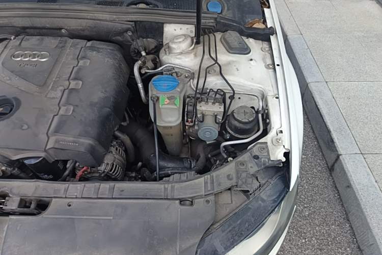 Used Audi A4L 2012 2.0 TFSI Automatic Technology Model Engine Bay Left