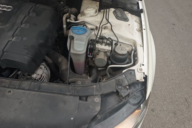 Used Audi A4L 2012 1.8 TFSI Automatic Comfort Model Engine Bay Left