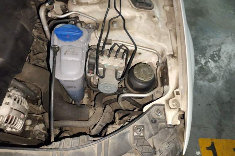 Used Audi A4L 2012 1.8 TFSI Automatic Comfort Model Engine Bay Left