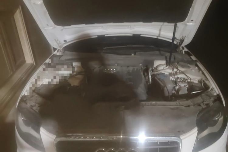 Used Audi A4L 2012 2.0 TFSI automatic Comfort trim level Engine Bay