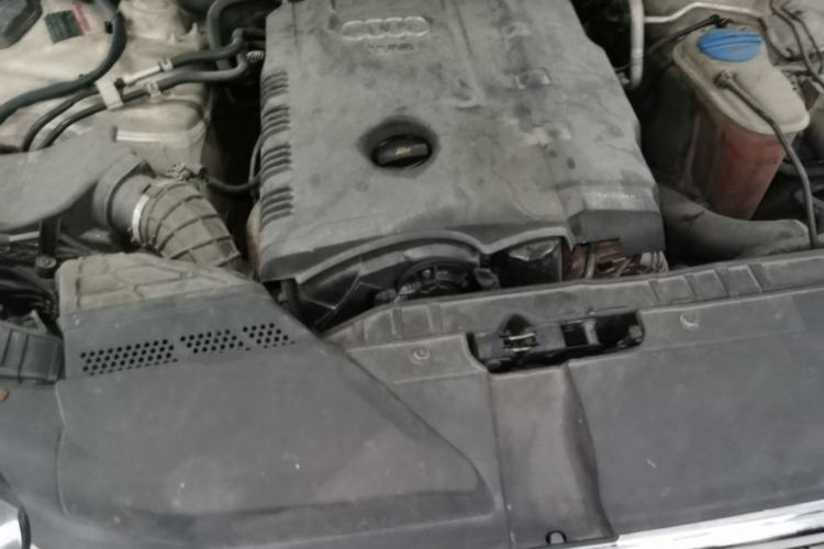 Used Audi A4L 2012 2.0 TFSI Automatic Technology Model Engine Bay