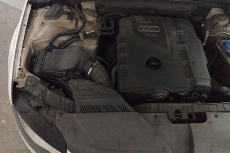 Used Audi A4L 2012 2.0 TFSI automatic Comfort trim level Engine Bay Right