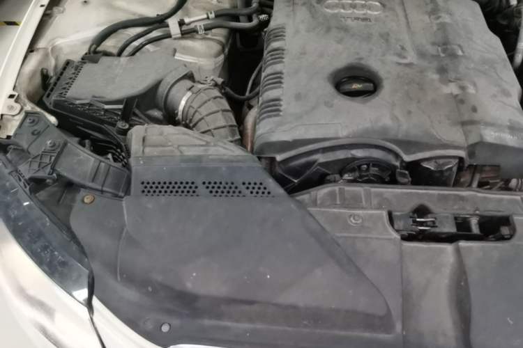 Used Audi A4L 2012 2.0 TFSI Automatic Technology Model Engine Bay Right