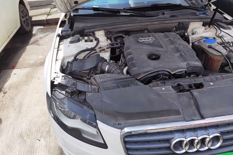 Used Audi A4L 2012 2.0 TFSI Automatic Technology Model Engine Bay Right