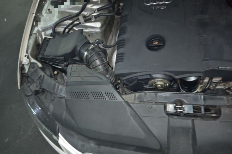 Used Audi A4L 2012 2.0 TFSI automatic sporty version Engine Bay Right