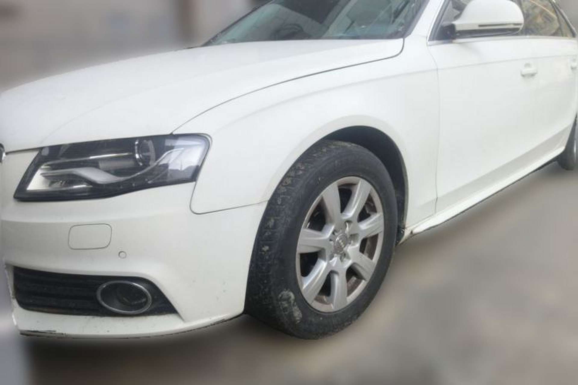 Used Audi A4L 2012 2.0 TFSI automatic standard version Front Left 45 Deg