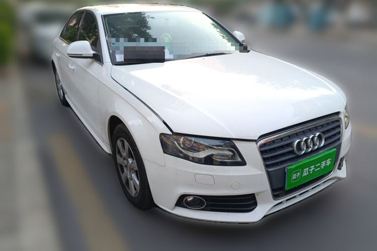 Used Audi A4L 2012 2.0 TFSI automatic standard version Front Right 45 Deg