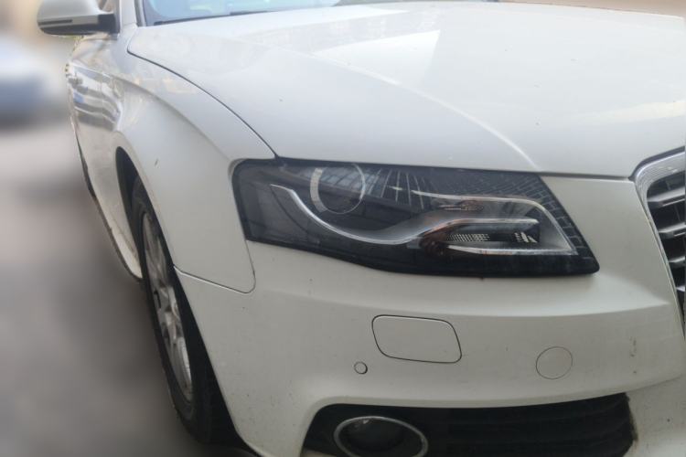Used Audi A4L 2012 2.0 TFSI automatic standard version Front Right 45 Deg