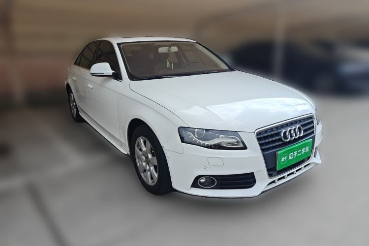 Used Audi A4L 2012 2.0 TFSI automatic standard version Front Right 45 Deg