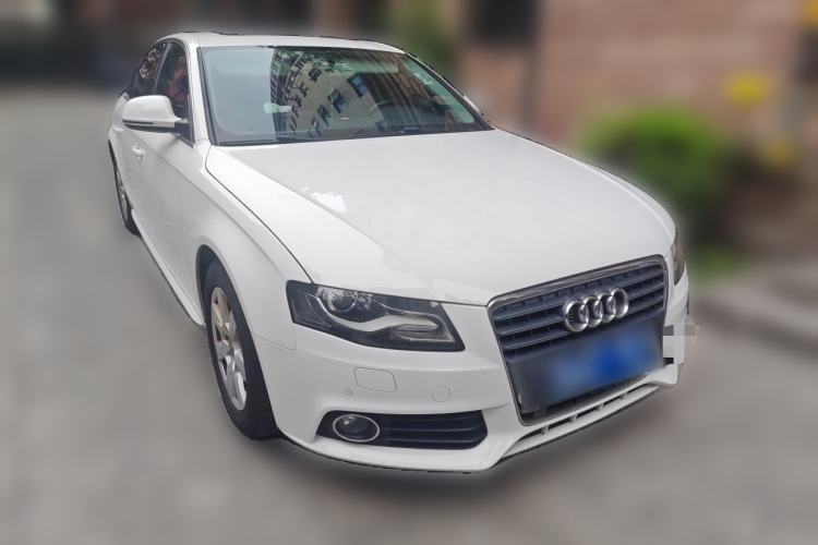 Used Audi A4L 2012 2.0 TFSI automatic standard version Front Right 45 Deg