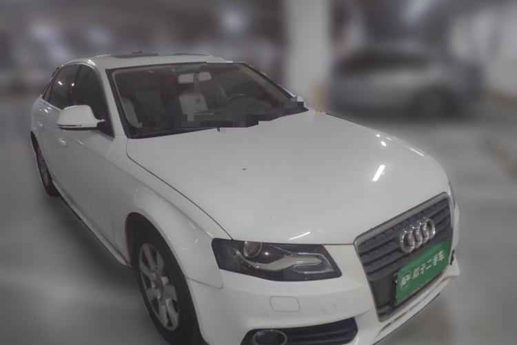 Used Audi A4L 2012 2.0 TFSI automatic Comfort trim level Front Right 45 Deg