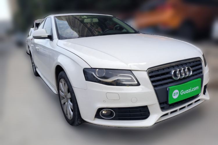 Used Audi A4L 2012 2.0 TFSI automatic Comfort trim level Front Right 45 Deg