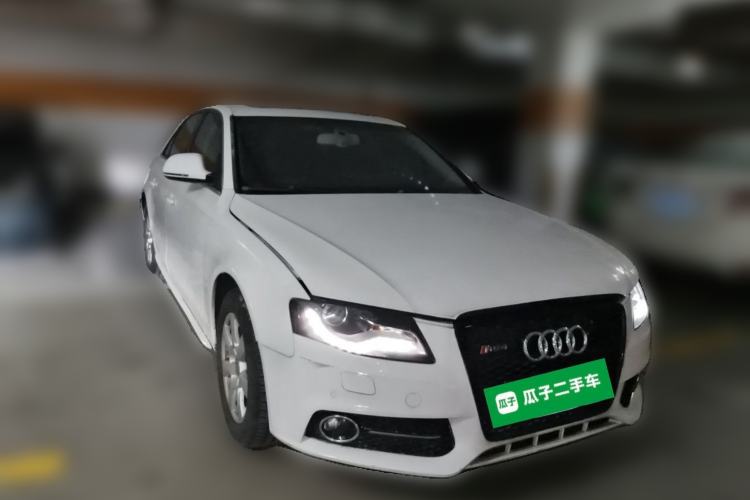 Used Audi A4L 2012 2.0 TFSI automatic standard version Front Right 45 Deg
