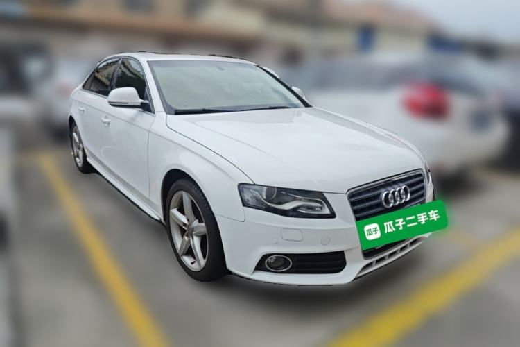 Used Audi A4L 2012 2.0 TFSI automatic standard version Front Right 45 Deg