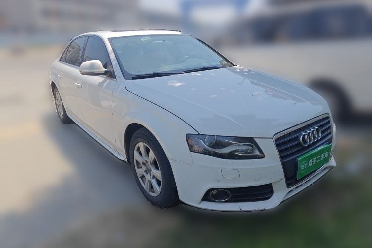 Used Audi A4L 2012 2.0 TFSI automatic Comfort trim level Front Right 45 Deg