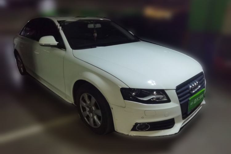 Used Audi A4L 2012 2.0 TFSI automatic standard version Front Right 45 Deg