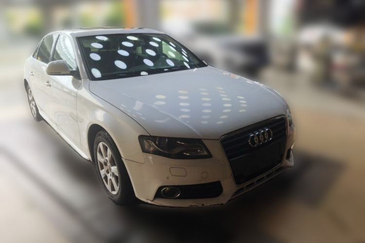 Used Audi A4L 2012 2.0 TFSI automatic standard version Front Right 45 Deg
