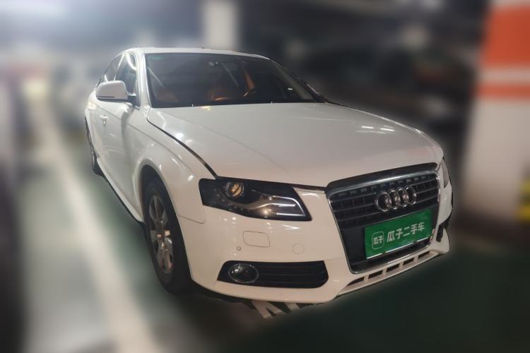 Used Audi A4L 2012 2.0 TFSI automatic Comfort trim level Front Right 45 Deg