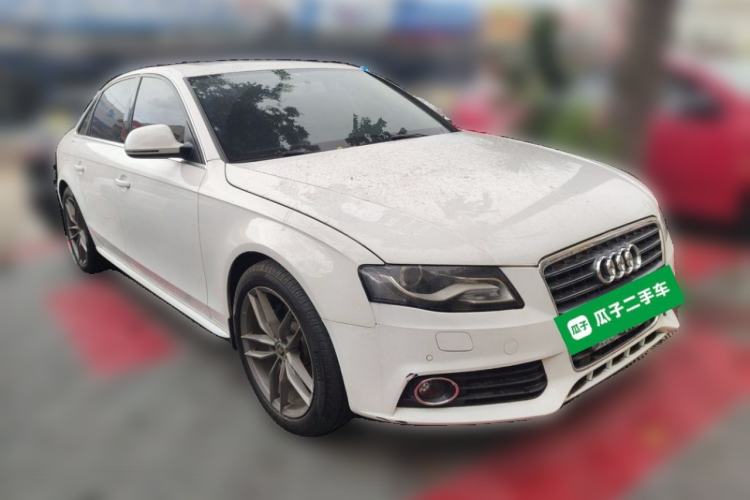 Used Audi A4L 2012 2.0 TFSI automatic standard version Front Right 45 Deg