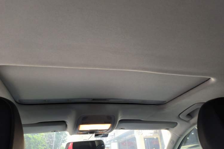 Used Audi A4L 2012 2.0 TFSI automatic Comfort trim level Headliner